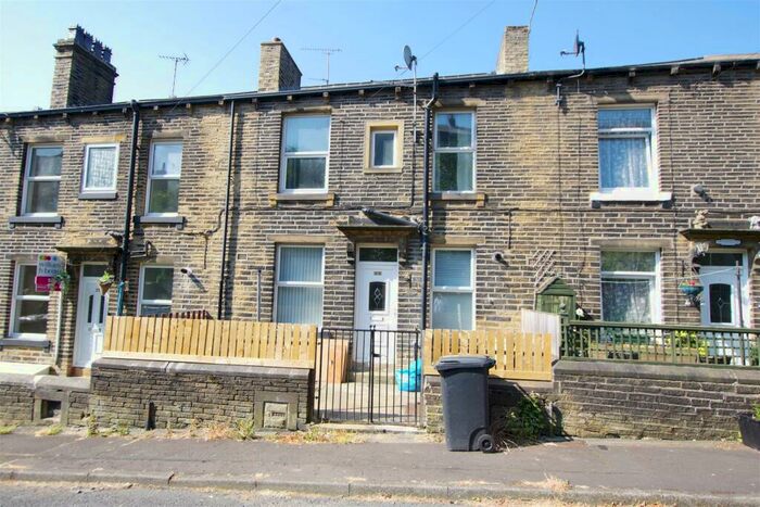 2 Bedroom House To Rent In Upper Fountain Street, Sowerby Bridge, HX6