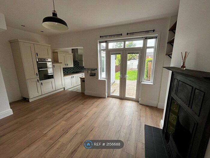 3 Bedroom Terraced House To Rent In Claremont Avenue, Hull, HU6