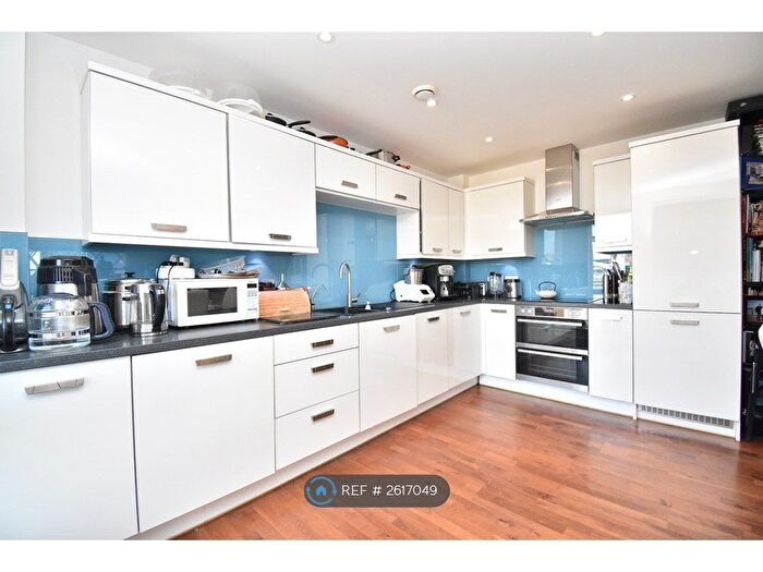 2 Bedroom Flat To Rent In Chamberlayne Road, London, NW10