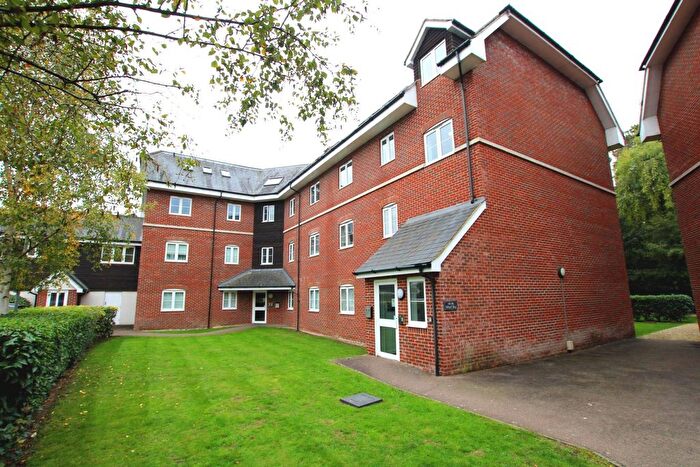 2 Bedroom Flat To Rent In Wharf Way, Hunton Bridge, Kings Langley, WD4