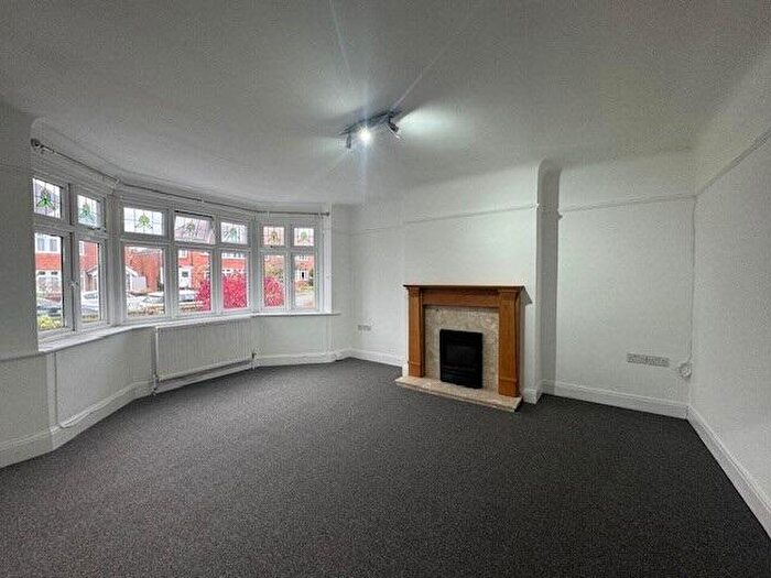 4 Bedroom House To Rent In Luccombe Road, Upper Shirley, SO15