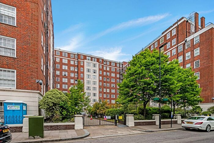 Studio To Rent In Edgware Road, Bayswater, London, W2
