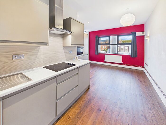 2 Bedroom Flat To Rent In Fitzalan House, Park Road, Gloucester, Gloucestershire, GL1