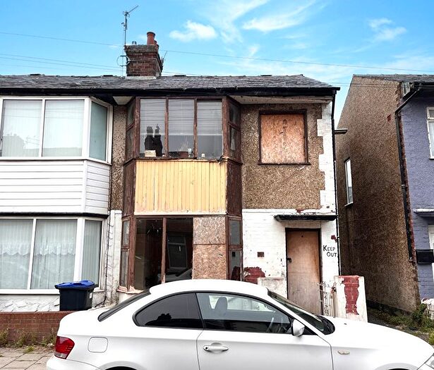 3 Bedroom End Terrace House For Sale In Hodder Avenue, Blackpool, FY1