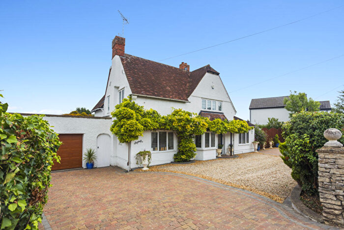 5 Bedroom Detached House For Sale In Swindon Lane, Cheltenham, GL50