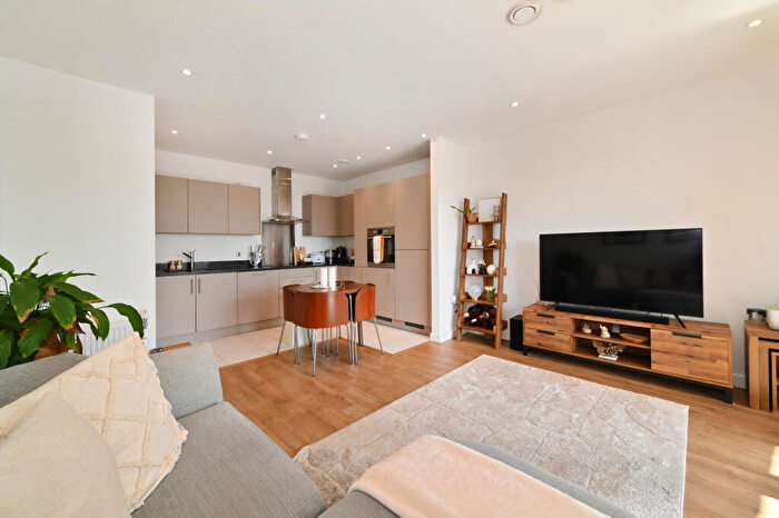 1 Bedroom Apartment For Sale In Vitruvian Court, Rolling Mills Mews, Limehouse, London, E14