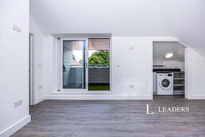 1 Bedroom Flat To Rent In Burrows Lane, Gomshall, GU5