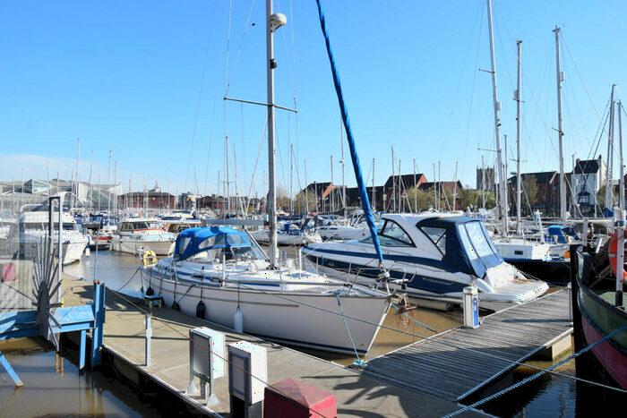 2 Bedroom Apartment For Sale In Freedom Quay, Railway Street, HU1