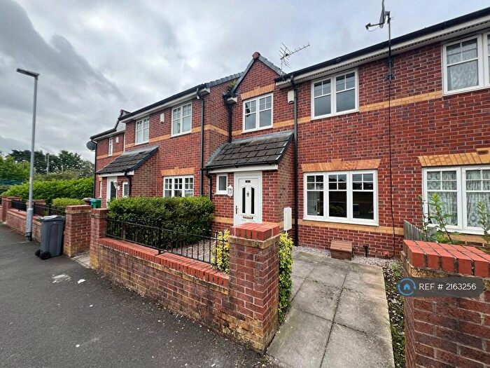 3 Bedroom Terraced House To Rent In Grindleton Avenue, Manchester, M22