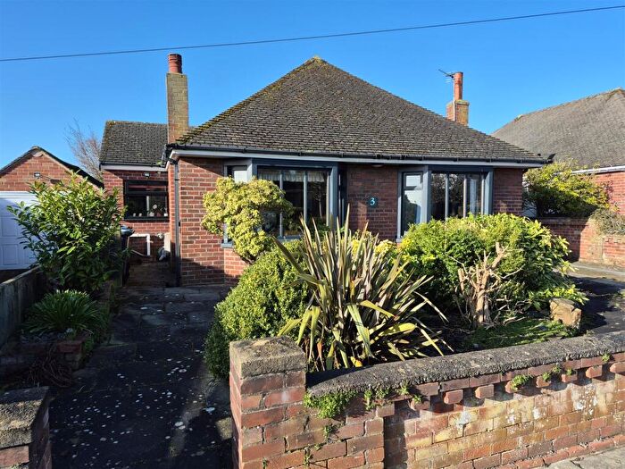3 Bedroom Detached Bungalow For Sale In Weeton Avenue, Lytham St. Annes, FY8