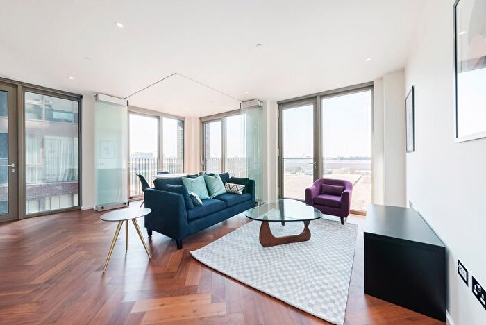 2 Bedroom Flat For Sale In Capital Building, Embassy Gardens, London, SW11