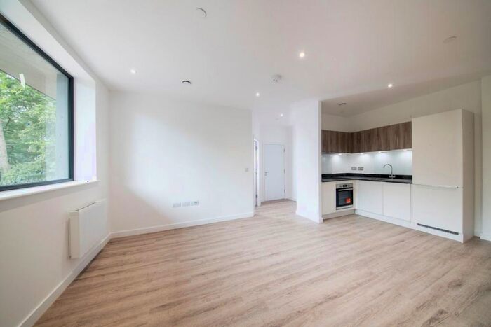 2 Bedroom Flat To Rent In Springfield House, Basingstoke, RG23