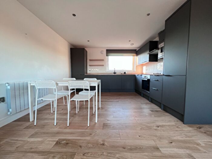 2 Bedroom Flat To Rent In Craigie Drive, Dundee, DD4