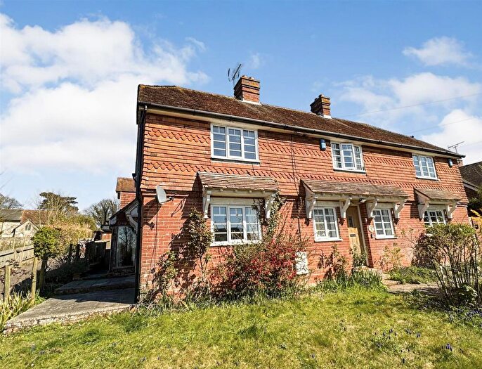 3 Bedroom Cottage To Rent In Chart Road, Chart Sutton, Maidstone, ME17