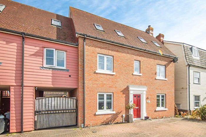 5 Bedroom Link Detached House For Sale In Murrills Road, Purdis Farm, Ipswich, IP3