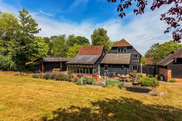 3 Bedroom Semi-Detached Bungalow To Rent In Knowle Lane, Cranleigh, GU6