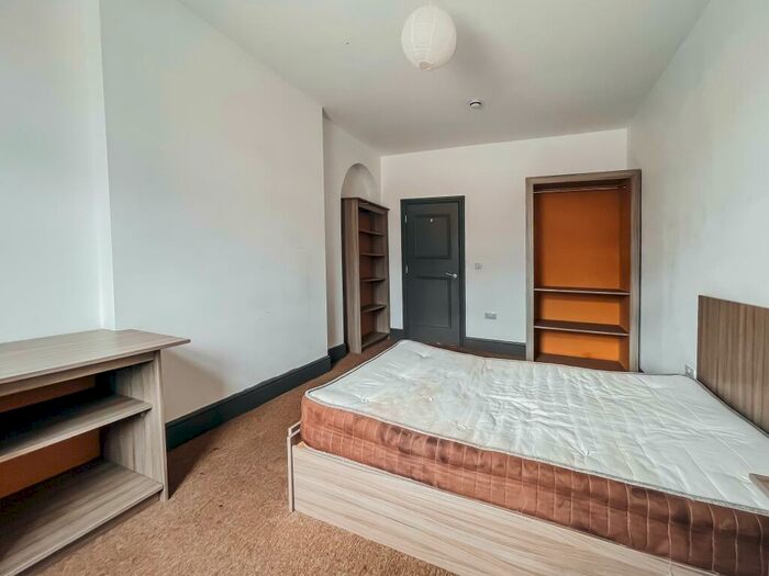 7 Bedroom Flat To Rent In High Street, Loughborough, LE11