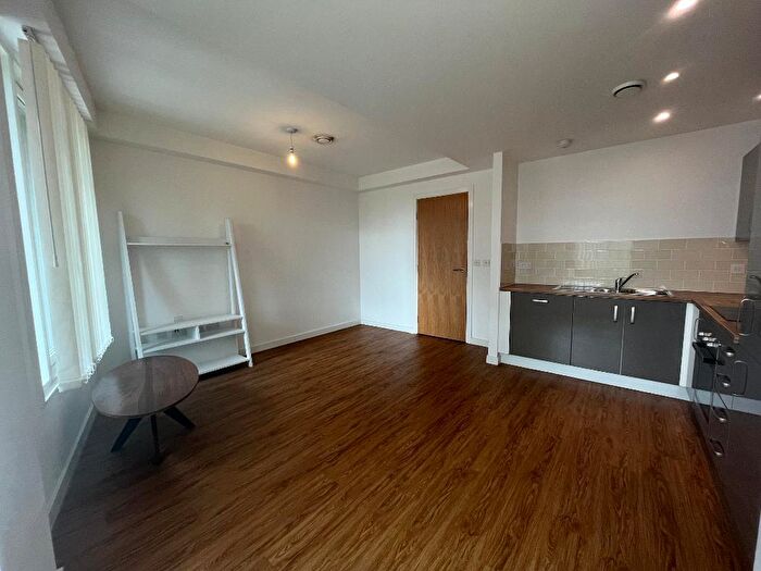 1 Bedroom Apartment To Rent In Leaf Street, Hulme, Manchester, M15