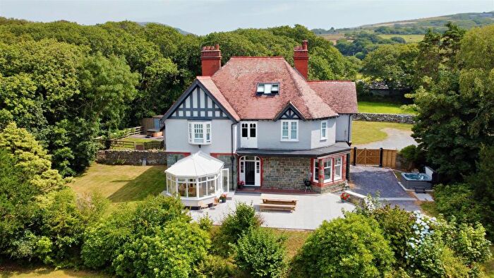 8 Bedroom Detached House For Sale In Talybont, LL43