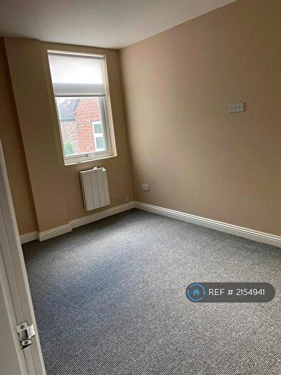 2 Bedroom Flat To Rent In Waterloo, Waterloo, Liverpool, L22