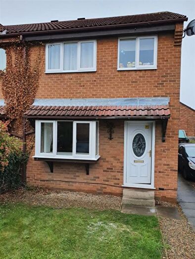 3 Bedroom Semi Detached House For Sale In The Poplars, Knottingley, WF11