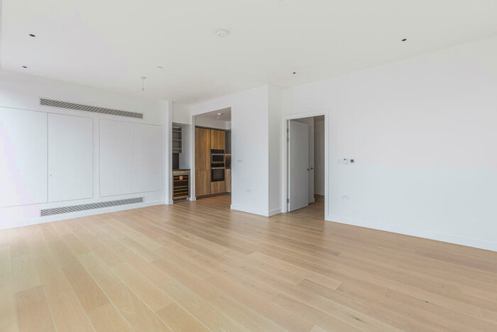 3 Bedroom Apartment To Rent In The Makers, Jaspers Walk, Shoreditch, London, N1