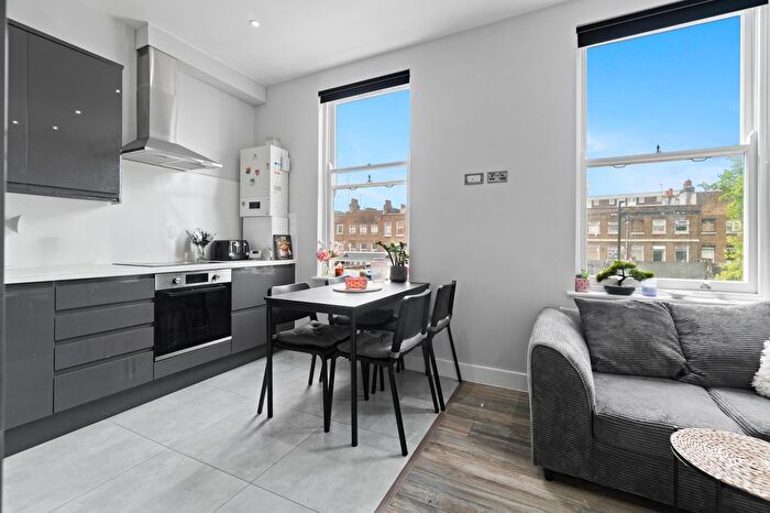 3 Bedroom Flat To Rent In Old Kent Road, SE1
