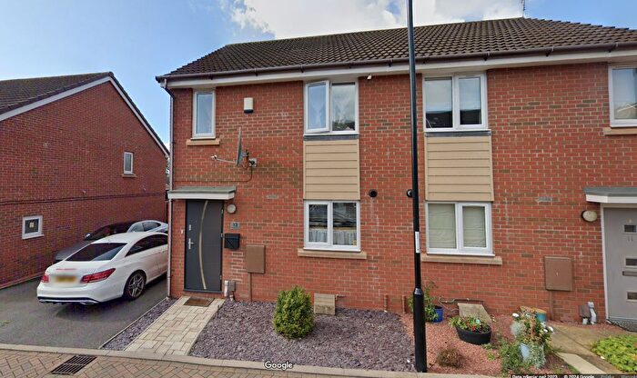 3 Bedroom Semi-Detached House To Rent In Sunshine Walk, Wood End, Coventry, CV2