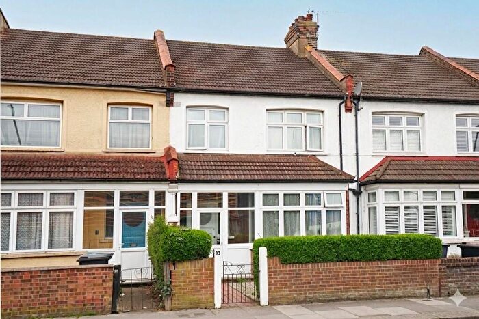 3 Bedroom Terraced House For Sale In Shirley Road, Croydon, London, CR0