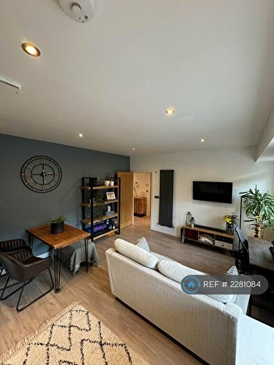 1 Bedroom Flat To Rent In Furness House, Redhill, RH1