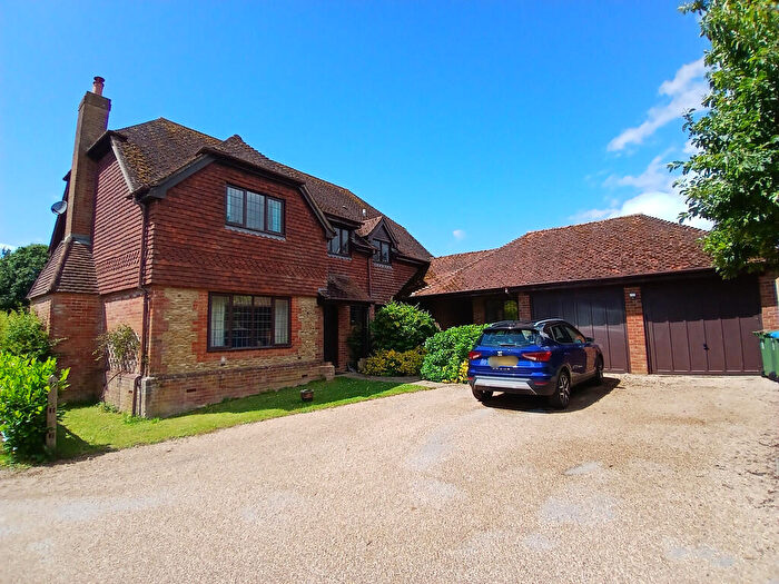 4 Bedroom Detached House For Sale In The Cedars, Billingshurst, RH14