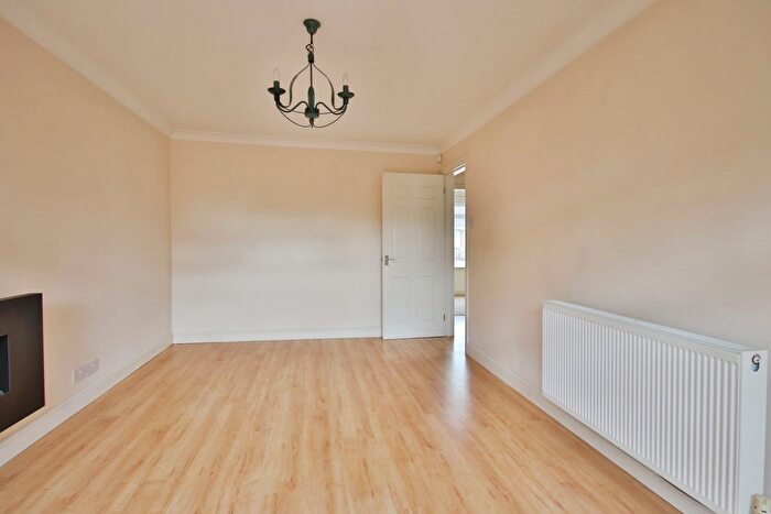 2 Bedroom Semi Detached Bungalow For Sale In Borrowdale, Hull, HU7