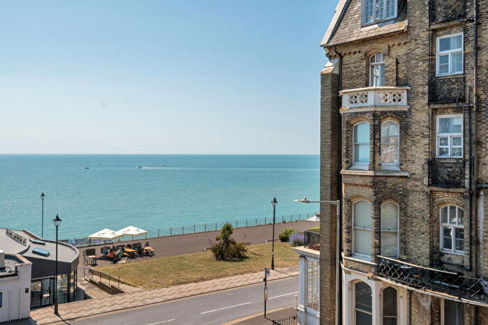 2 Bedroom Flat For Sale In Victoria Parade, Ramsgate, CT11