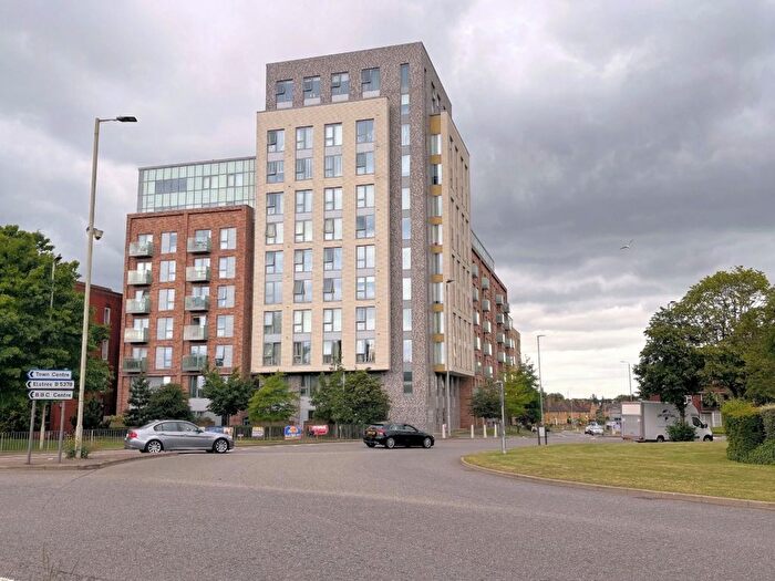 1 Bedroom Flat For Sale In Franklin Court, Borehamwood, WD6