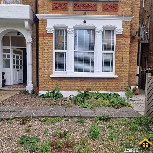 1 Bedroom Flat To Rent In Brixton, London, Hill, SW2
