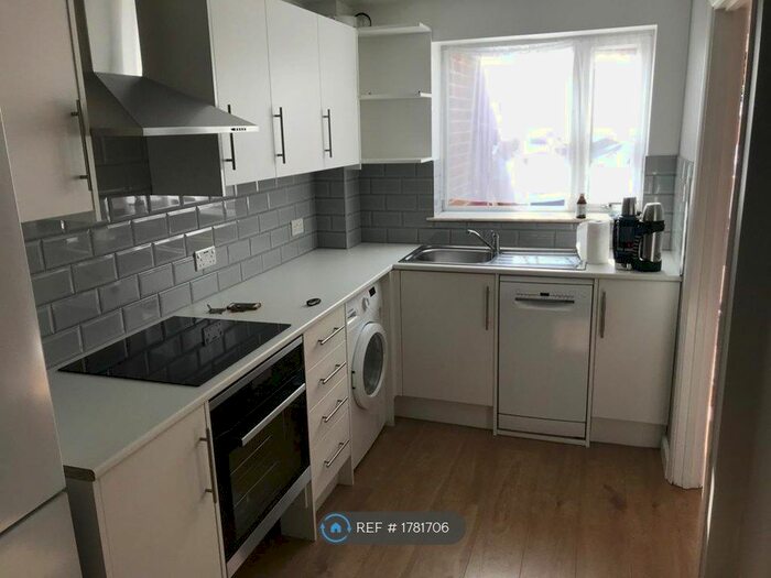 3 Bedroom Terraced House To Rent In St. Peters Gardens, London, SE27