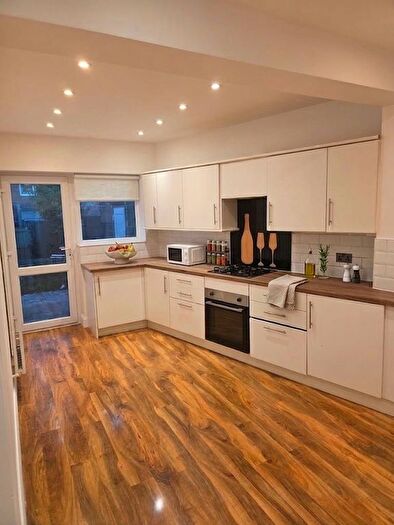 3 Bedroom Bungalow To Rent In Portland Gardens, Chadwell Heath, RM6