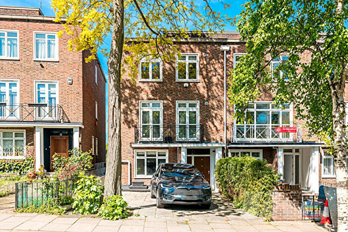 5 Bedroom House To Rent In Marlborough Hill, St John's Wood, NW8