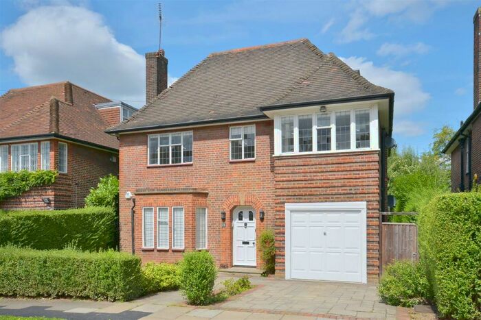 5 Bedroom Detached House To Rent In Linden Lea, Hampstead Garden Suburb, N2