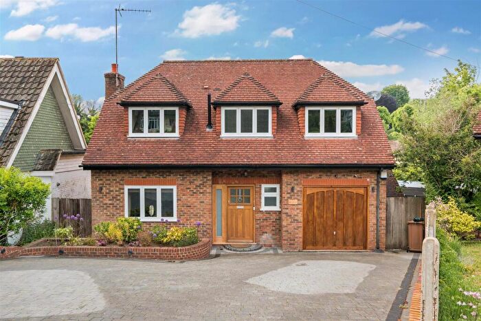 4 Bedroom Detached House For Sale In Stagbury Avenue, Chipstead, Coulsdon, CR5