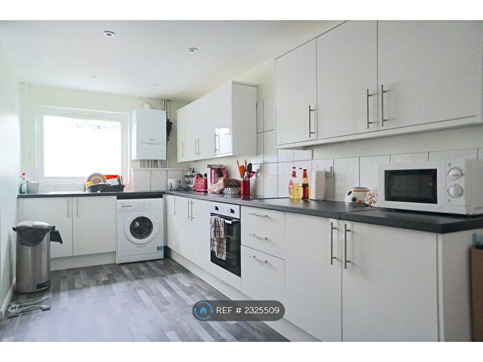 5 Bedroom Bungalow To Rent In Kemsing Gardens, Canterbury, CT2