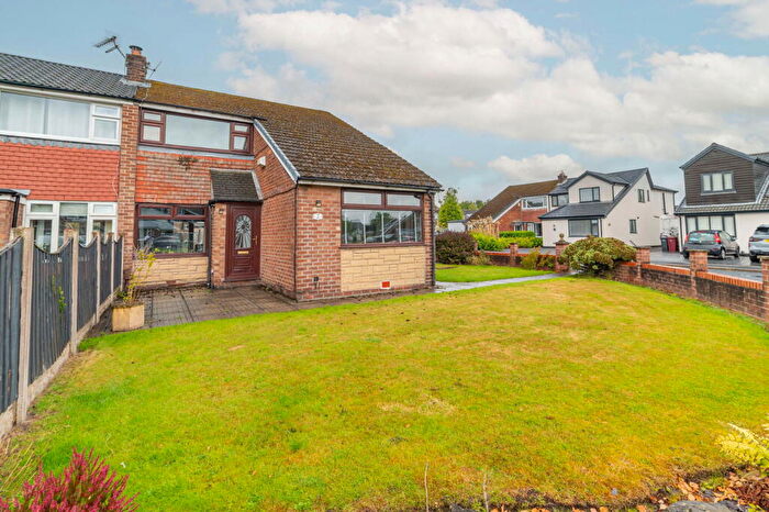 3 Bedroom Semi-Detached House For Sale In Linden Ave, Little Lever, Bolton, BL3