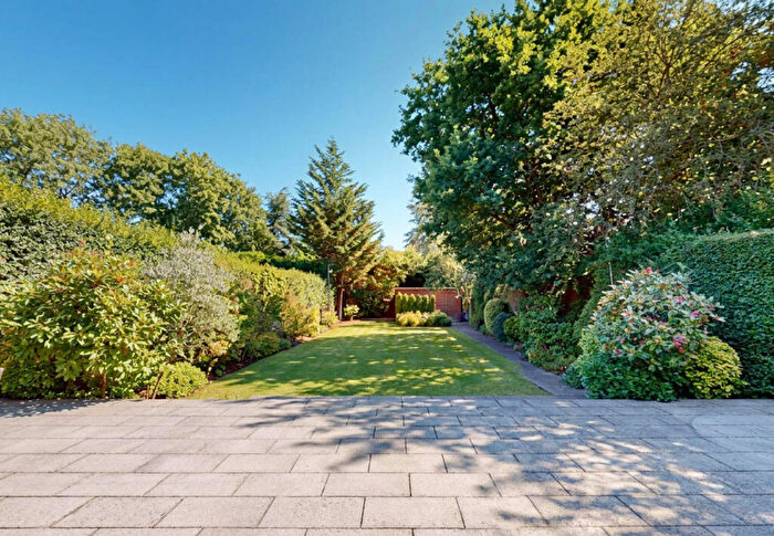 6 Bedroom Semi-Detached House To Rent In Litchfield Way, Hampstead Garden Suburb, NW11