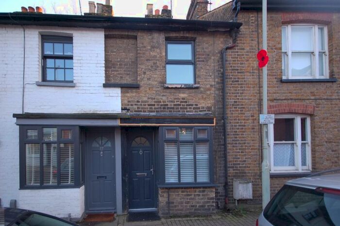 2 Bedroom Terraced House To Rent In High Street, Rickmansworth, WD3