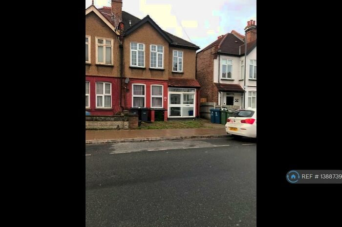 Studio To Rent In Hamilton Road, Harrow, HA1