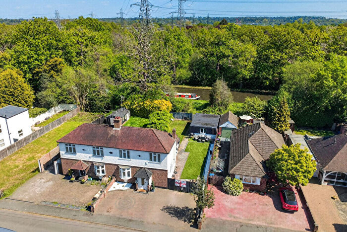 3 Bedroom Semi-Detached House For Sale In Common Lane, New Haw, KT15