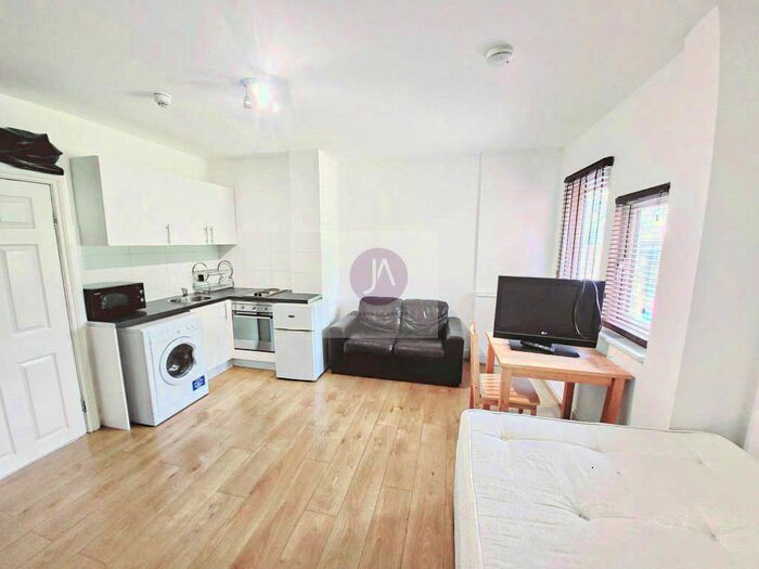 Studio To Rent In Finchley Road, Hampstead, NW3