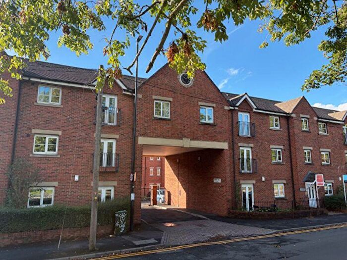2 Bedroom Apartment To Rent In Abbots Mews, Leeds, LS4