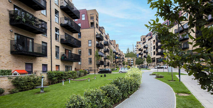 1 Bedroom Apartment For Sale In Trinity Walk, London, SE18
