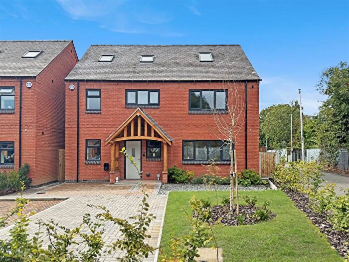 4 Bedroom Detached House For Sale In The Outwoods, Burbage, Hinckley, LE10